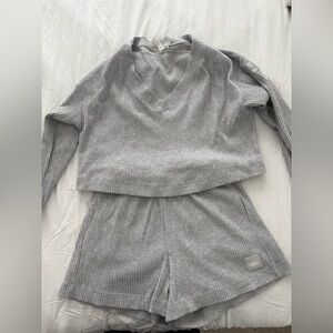 Alo yoga ribbed gray set